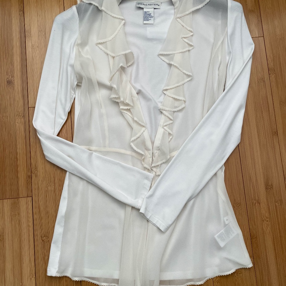 Doncaster blouse with ruffle